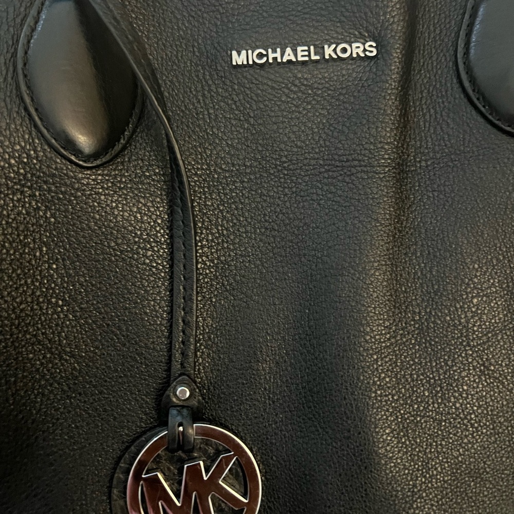 Michael Kors black shopping/ tote bag food for travel and work - Picture 2 of 6